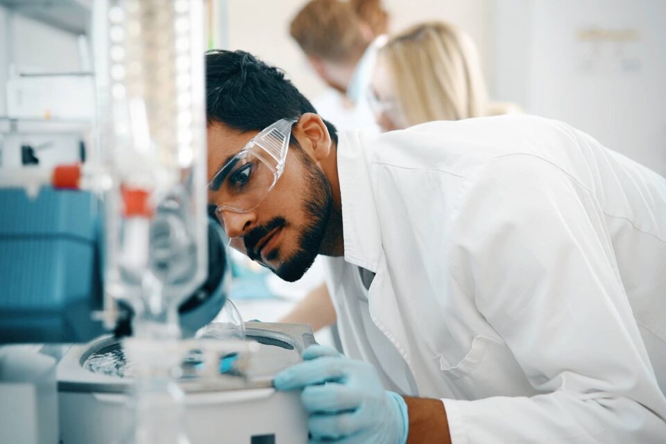 Student carries out an analysis in the laboratory