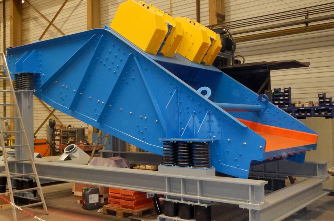 Banana screening machine BHG 24-60-I WS counter-swinging frame and steel spring suspension
