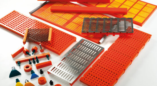 STEINHAUS polyurethane screens, Kombiplast and UNI2000 system screens, steel screens and various accessories such as fan nozzles, etc.